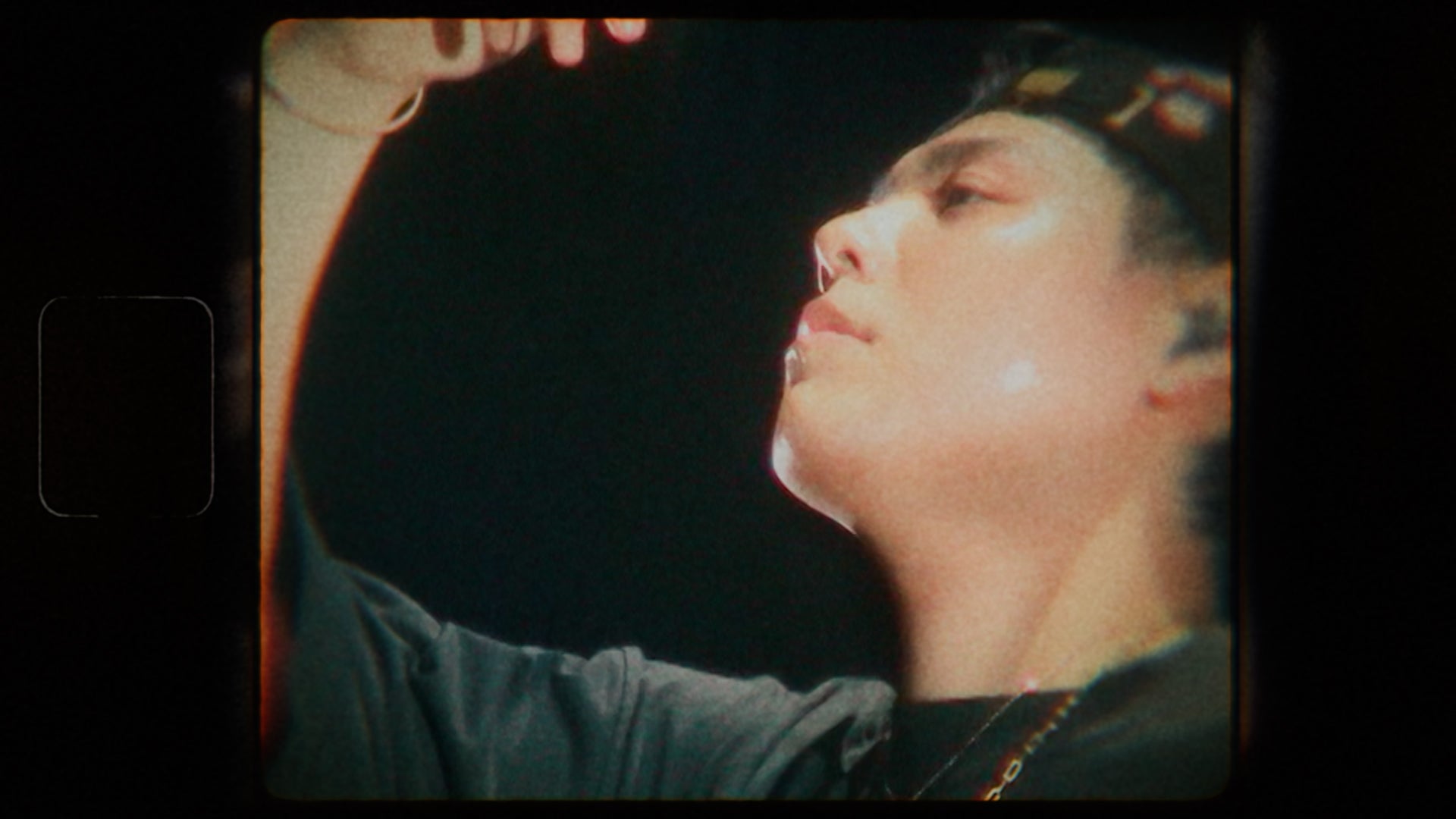 新WEBムービー「サン生と楽曲作ったよ」篇より（提供写真）