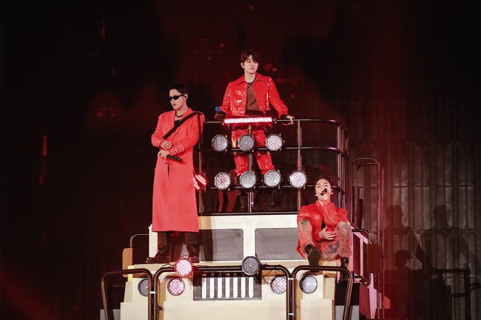 MINGYU、WONWOO、VERNON/HIPHOP TEAM「SEVENTEEN TOUR 'FOLLOW' TO JAPAN」ベルーナドーム公演(P)&(C)PLEDIS Entertainment