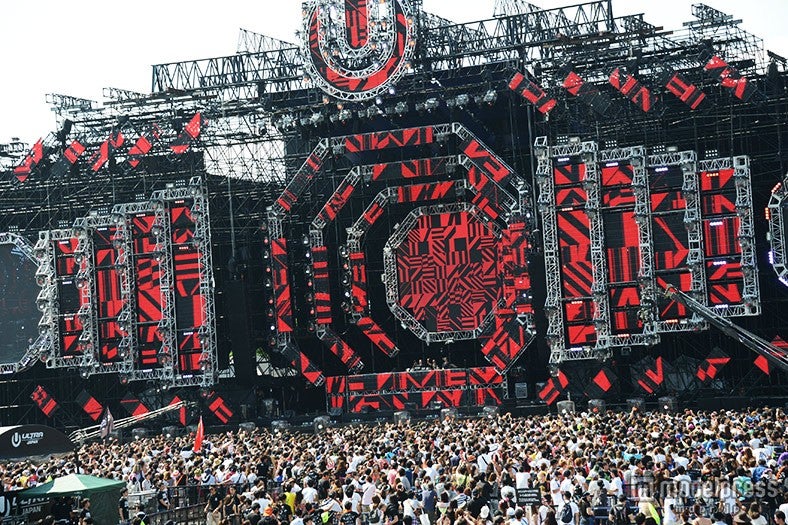 「ULTRA JAPAN 2015」メインステージの様子