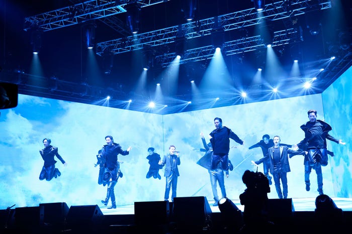 三代目jsbデビュー10周年記念ライブ Takahiro 二代目jsb Geneらサプライズ登場 歴史を振り返る名曲祭り ライブレポ モデルプレス 三代目jsbデビュー10周年記念ライブ Takahiro 二代目jsb Geneらサプライズ登場 歴史を振り返る名曲祭り ライブレポ モデルプレス