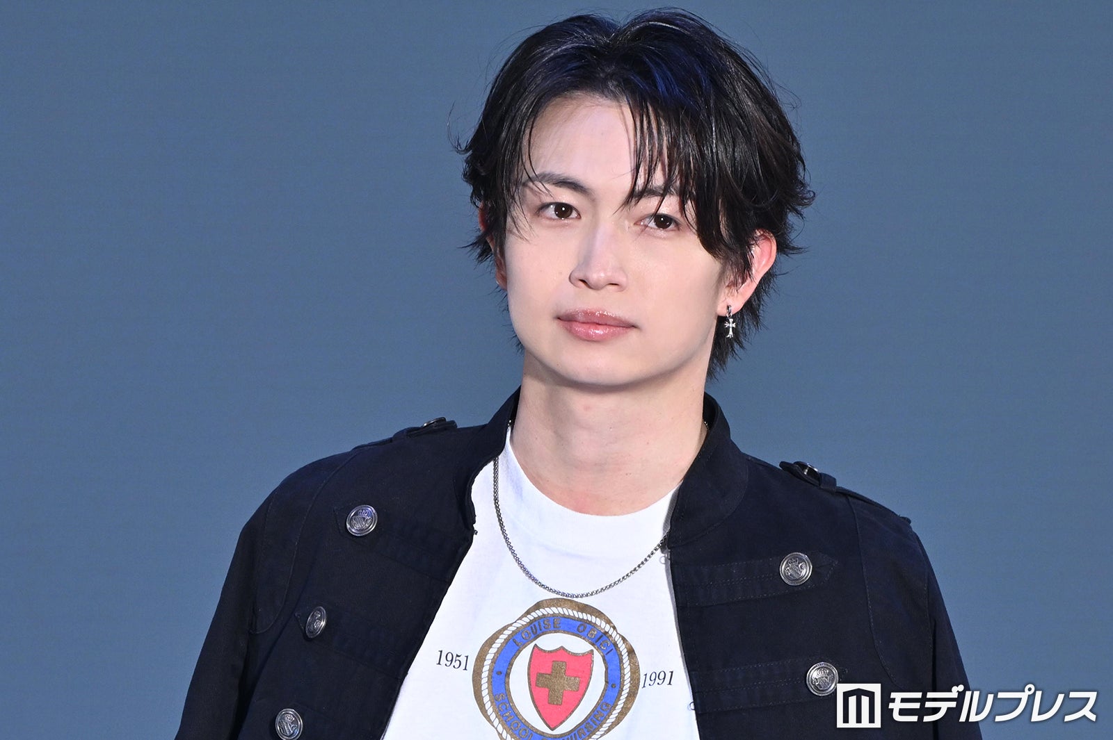 「ブルーロック」実写化出演話題・綱啓永、12個ボタンジャケット着こなす シンプルコーデでスタイル輝く【ガルアワ2026SS】