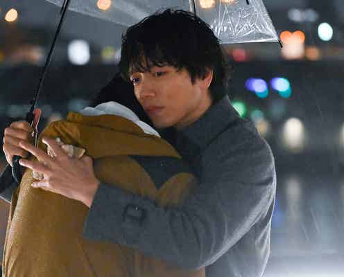 「おっさんずラブ-in the sky-」田中圭&山崎育三郎の“ハグ”写真解禁