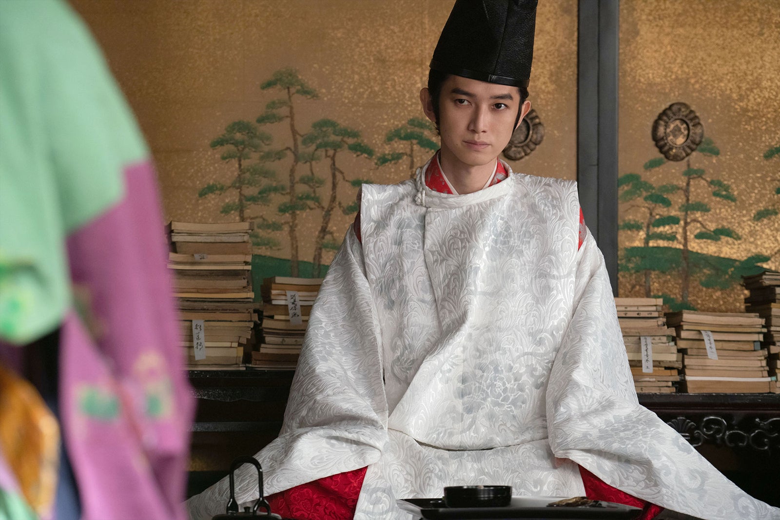 本郷奏多「麒麟がくる」の美しさが話題「公家感がすごい」「麗しの前久様」