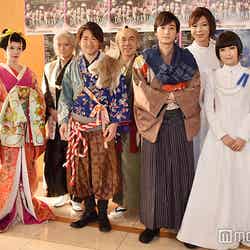 （前列左から）朝海ひかる、ナオト・インティライミ、小関裕太、新妻聖子（後列左から）中川晃教、イッセー尾形、ミッツ・マングローブ（C）モデルプレス