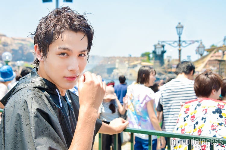 中川大志とディズニーデート Tds新ショーで びしょ濡れ に 初開催 ディズニー パイレーツ サマー を体験してきた イベントレポ モデルプレス 中川大志とディズニーデート Tds新ショーで びしょ濡れ に 初開催 ディズニー パイレーツ サマー を体験してきた イベントレポ モデルプレス