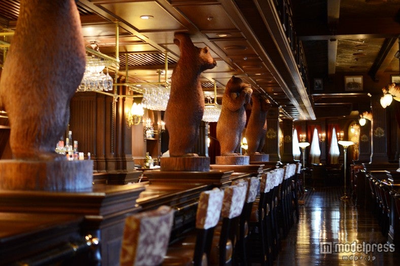 「テディ・ルーズヴェルト・ラウンジ」（店内）