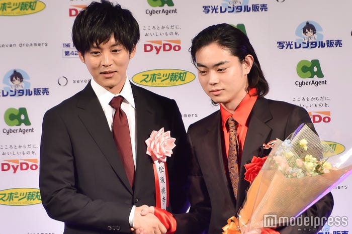 松坂桃李、菅田将暉 (C)モデルプレス
