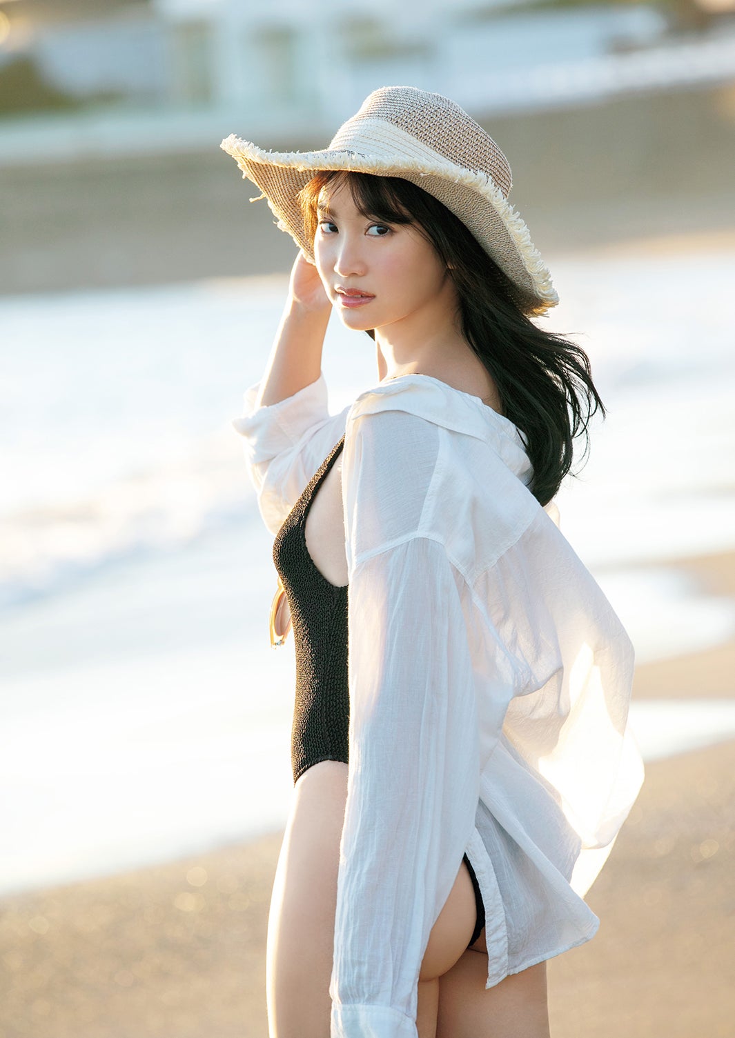 『永尾まりやカレンダー 2020-2021』撮影：西條彰仁／ワニブックス刊