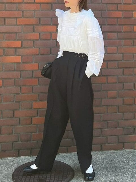 ワイドパンツ　コーデ