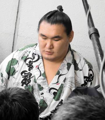 右膝手術の豊昇龍が揺れる胸中「ちゃんと治したい」「無理をしてでも、という気持ちもある」稽古総見で相撲取らず【大相撲】