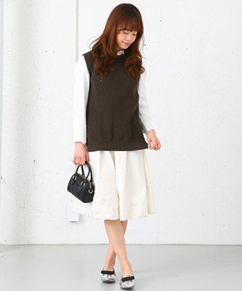 【WH】　リバーシブルレーススカート「URBAN RESEARCH」4,762円（税込）／画像提供：【楽天市場】URBAN RESEARCH ware house