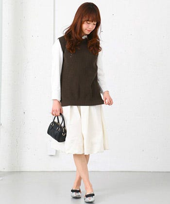 【WH】 リバーシブルレーススカート「URBAN RESEARCH」4,762円(税込)/画像提供:【楽天市場】URBAN RESEARCH ware house