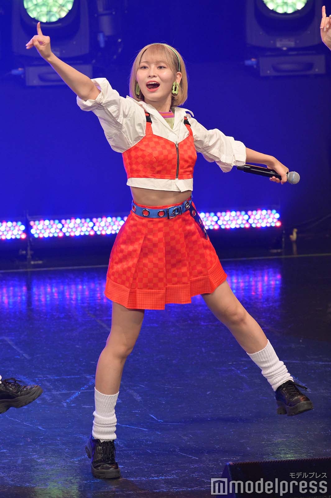 =LOVE （C）モデルプレス