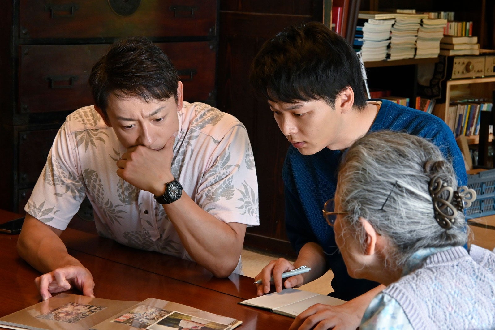 山本耕史、中村倫也「ハヤブサ消防団」第3話より（C）テレビ朝日