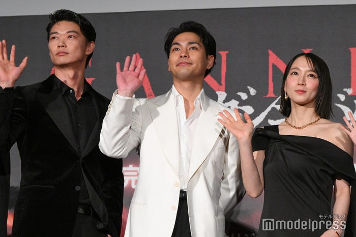 笠松将、柳楽優弥、吉岡里帆(C)モデルプレス