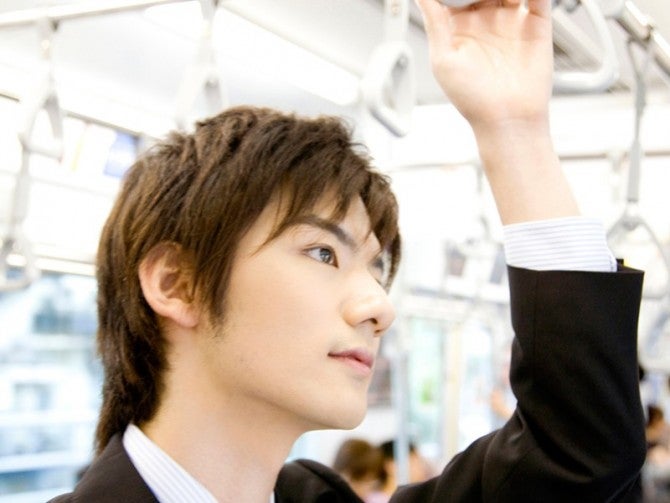 また会いたいっ 女性が 電車でキュンとした 4タイプの男性 モデルプレス