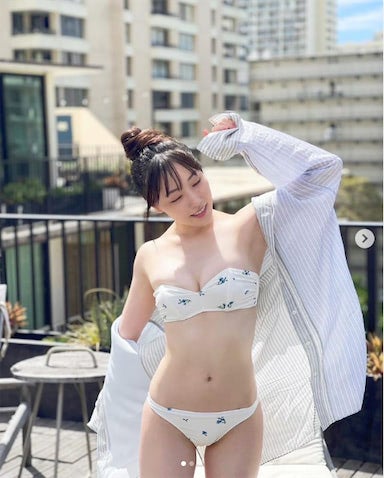 モー娘 譜久村聖が胸を強調したニットを着た結果 人気