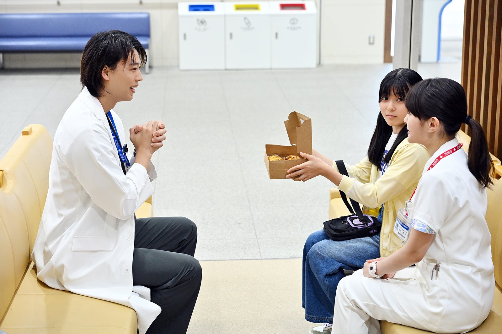 竹内涼真、堀越麗禾、葵わかな「ブラックペアン シーズン２」第9話より（C）TBS