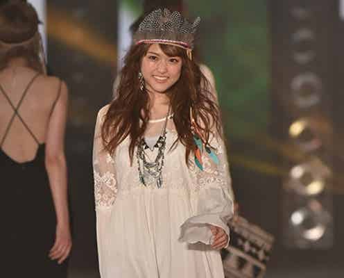 乃木坂46松村沙友理、「CanCam」モデルとして初ランウェイ キュートな笑顔で観客虜に<GirlsAward 2015 S/S>
