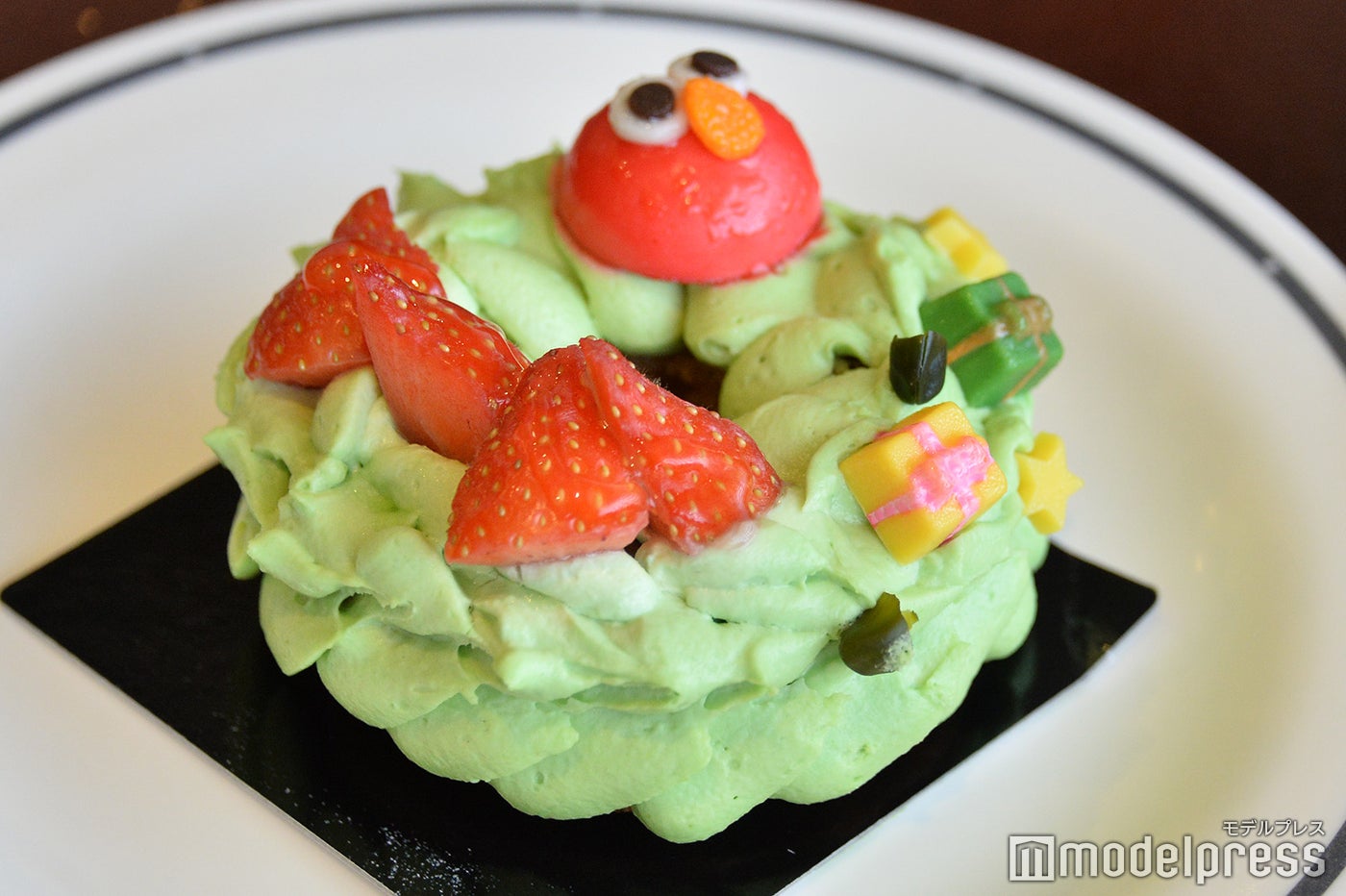 リースケーキ~キャラメル&ピスタチオクリーム~¥900(C)モデルプレス