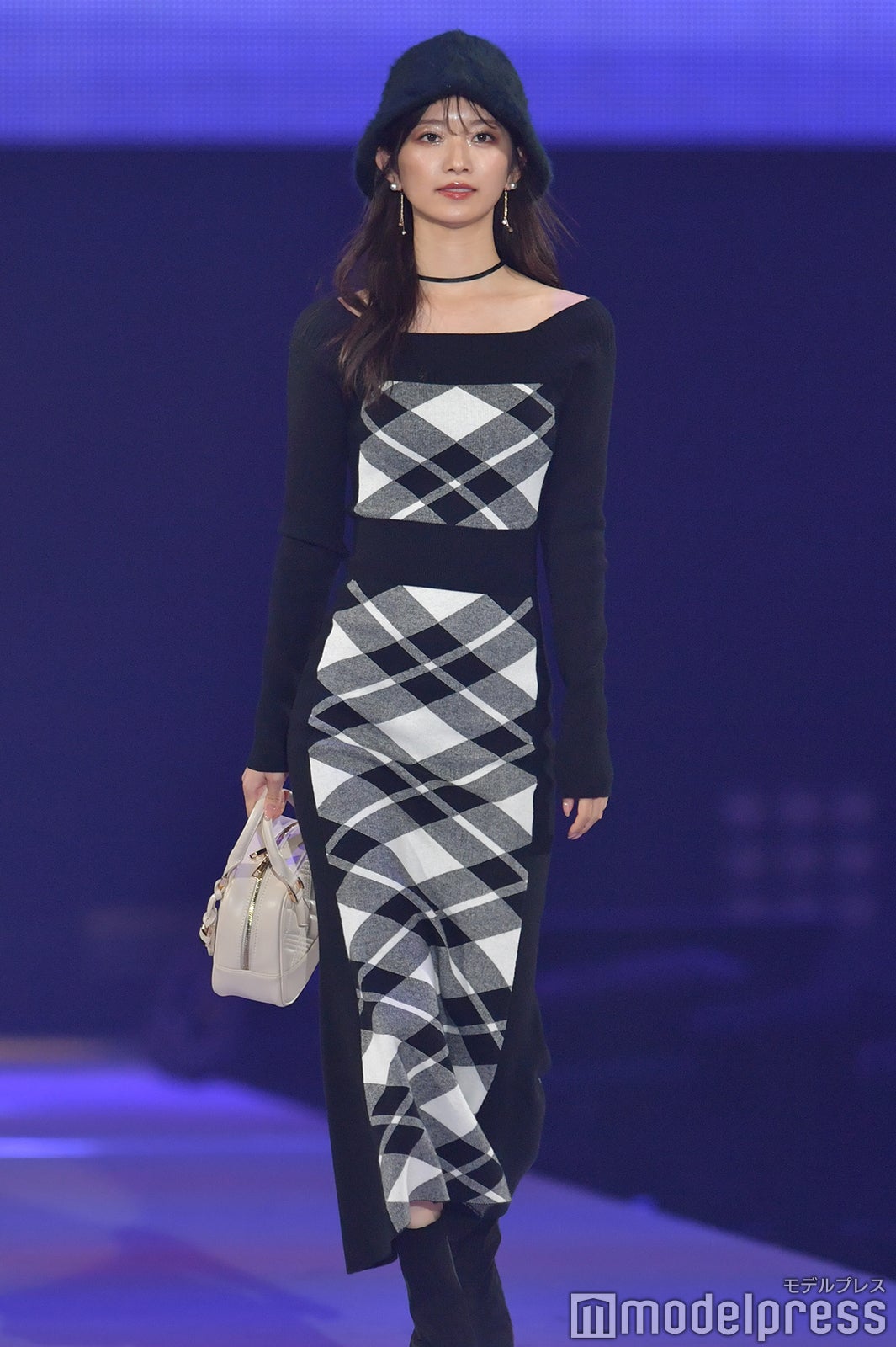 （C）モデルプレス