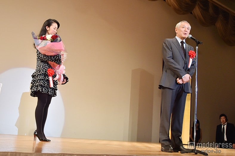 黒木華、中原丈雄