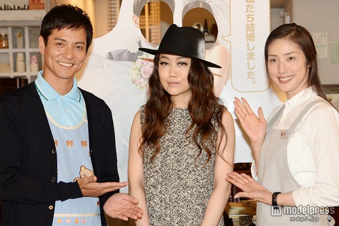 (左から)沢村一樹、JUJU、天海祐希