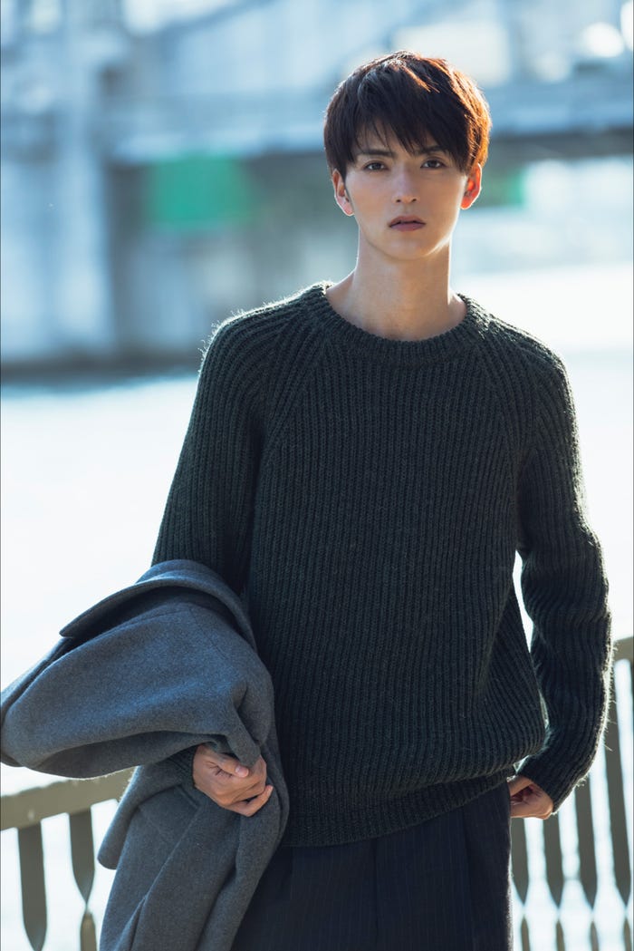 「山本涼介カレンダー2017.03-2018.04」より(画像提供:所属事務所)