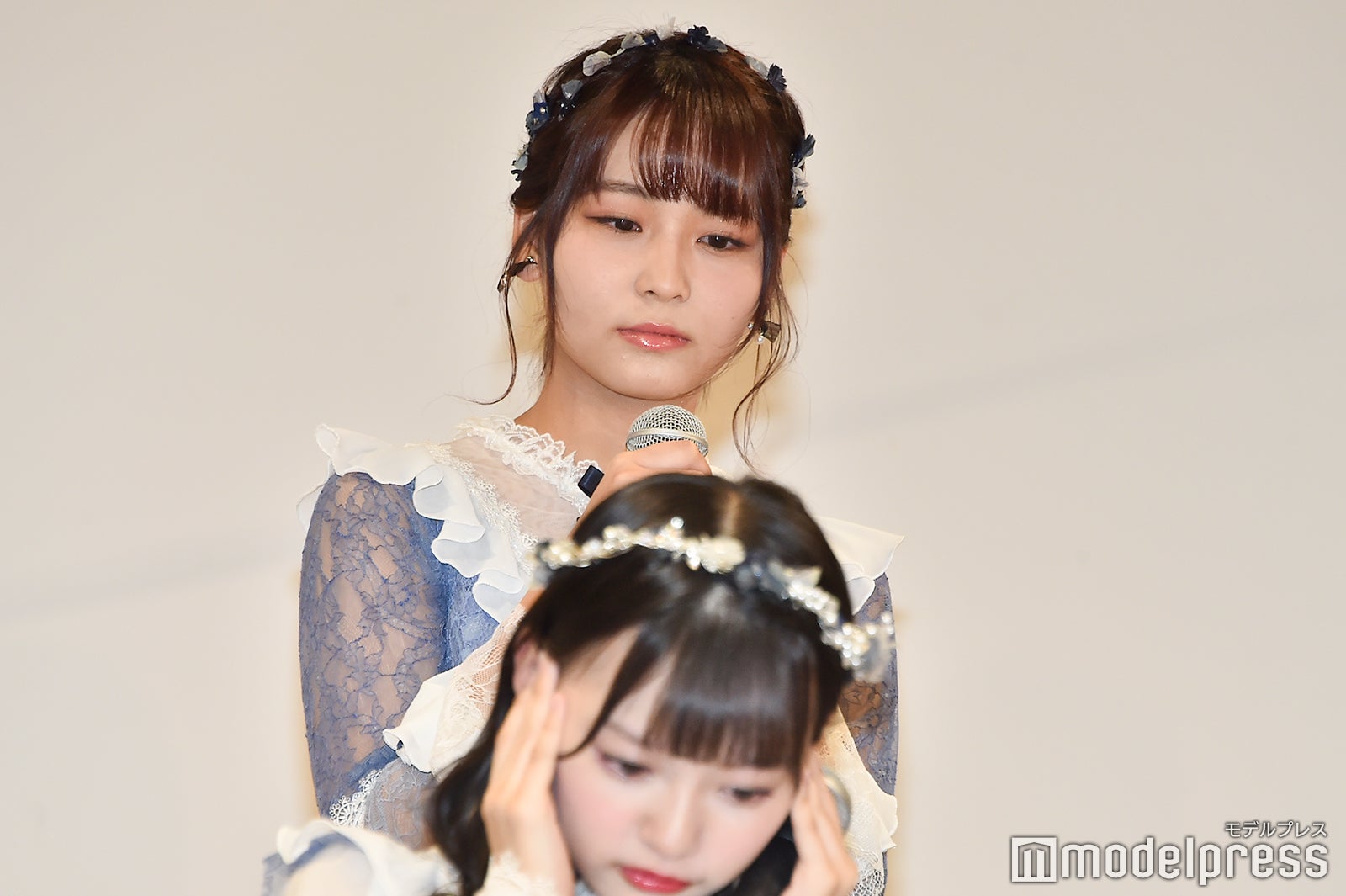 早泣き対決を行う大場花菜 （C）モデルプレス