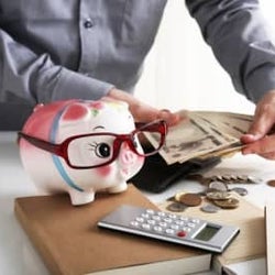 給料の何%を貯蓄にまわせばいい?平均貯蓄率は?