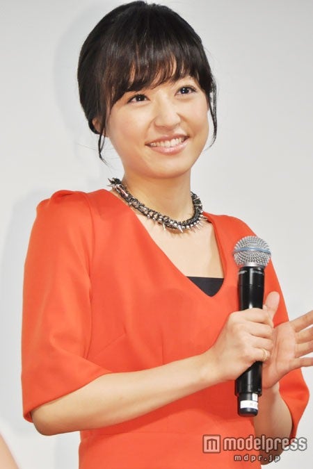 映画「綱引いちゃった！」の女性限定試写会に登場した井上真央