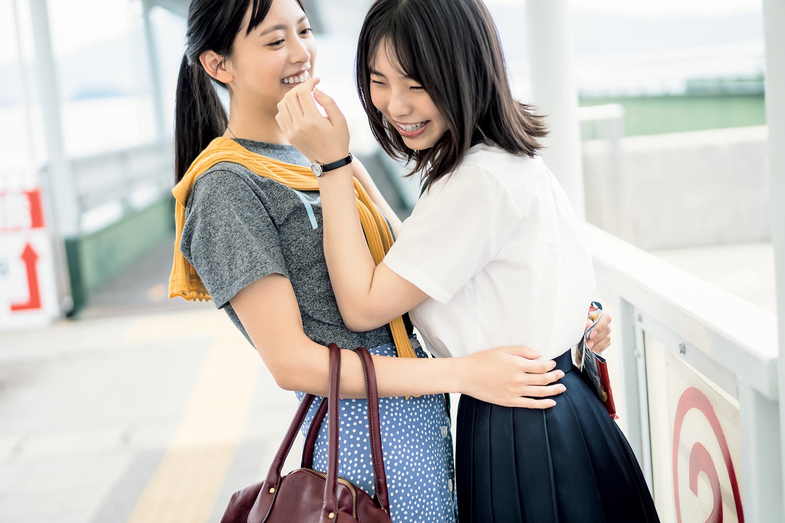 大槻りこ、菊地姫奈／撮影：HIROKAZU（画像提供：講談社）