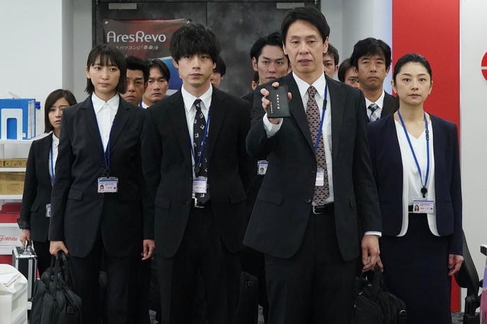 (左から)杏、坂口健太郎、大倉孝二、小池栄子 (C)モデルプレス