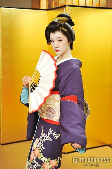 蒼井優、堺雅人を惑わす妖艶な“白塗り芸者姿”披露「顔を見てビックリ」