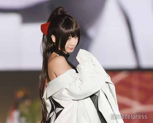 人気コスプレイヤー・伊織もえ、美背中に視線集中 ランウェイで本領発揮<関コレ2021A/W>