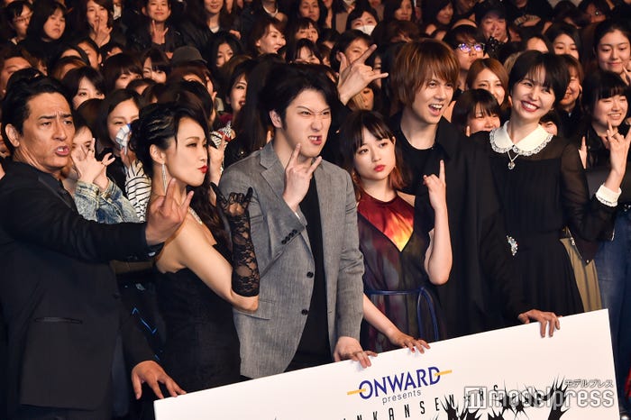 (左から)橋本さとし、濱田めぐみ、尾上松也、大原櫻子、浦井健治、長澤まさみ(C)モデルプレス