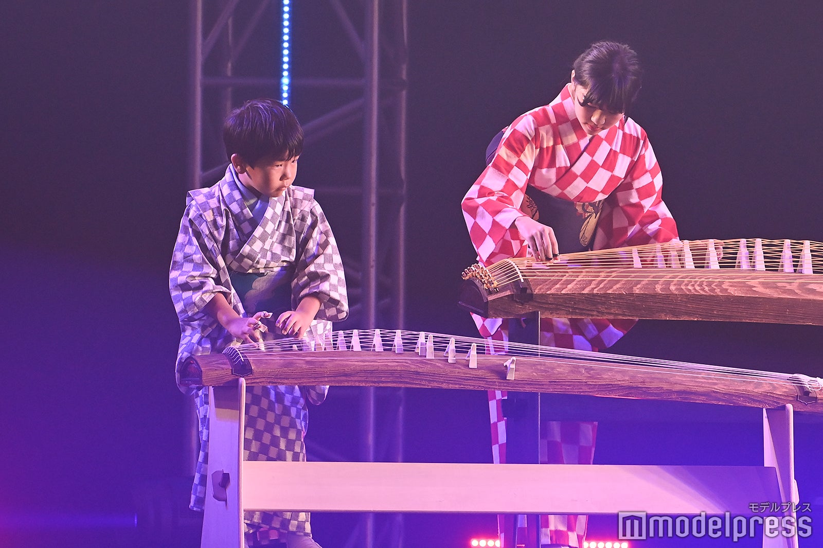 鈴木兄妹（C）モデルプレス