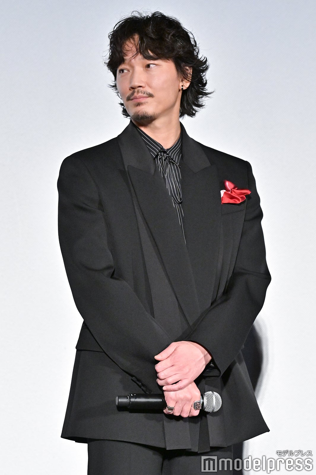 綾野剛（C）モデルプレス