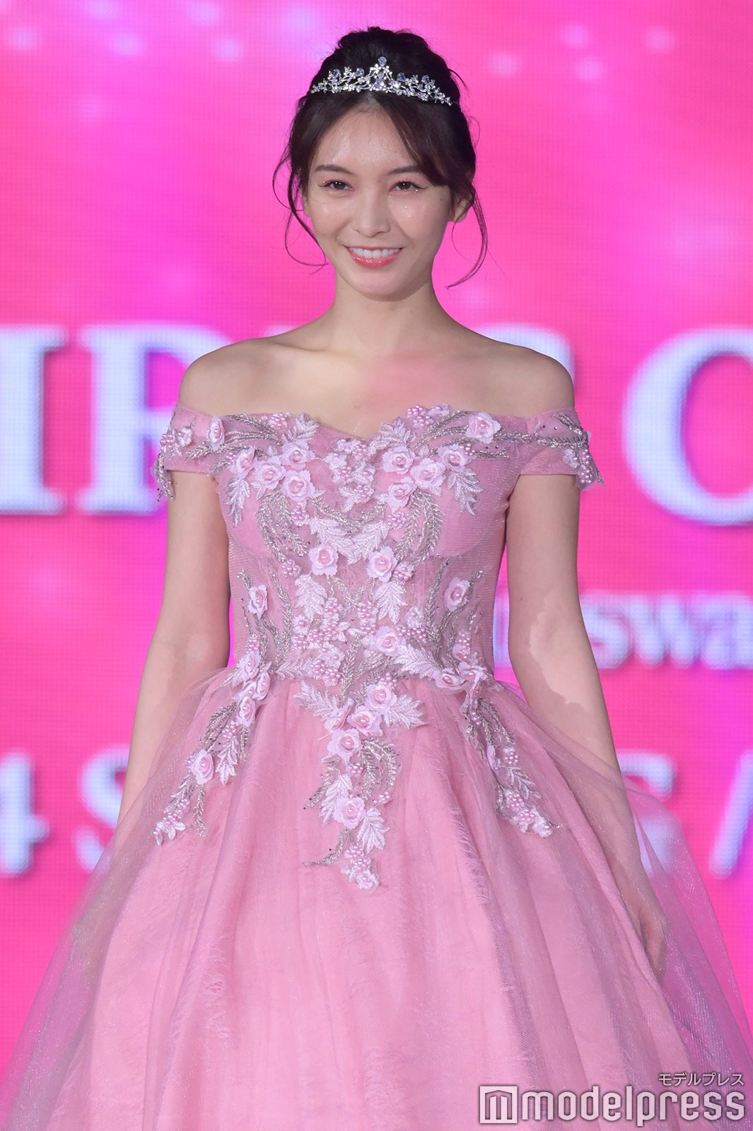 （C）モデルプレス