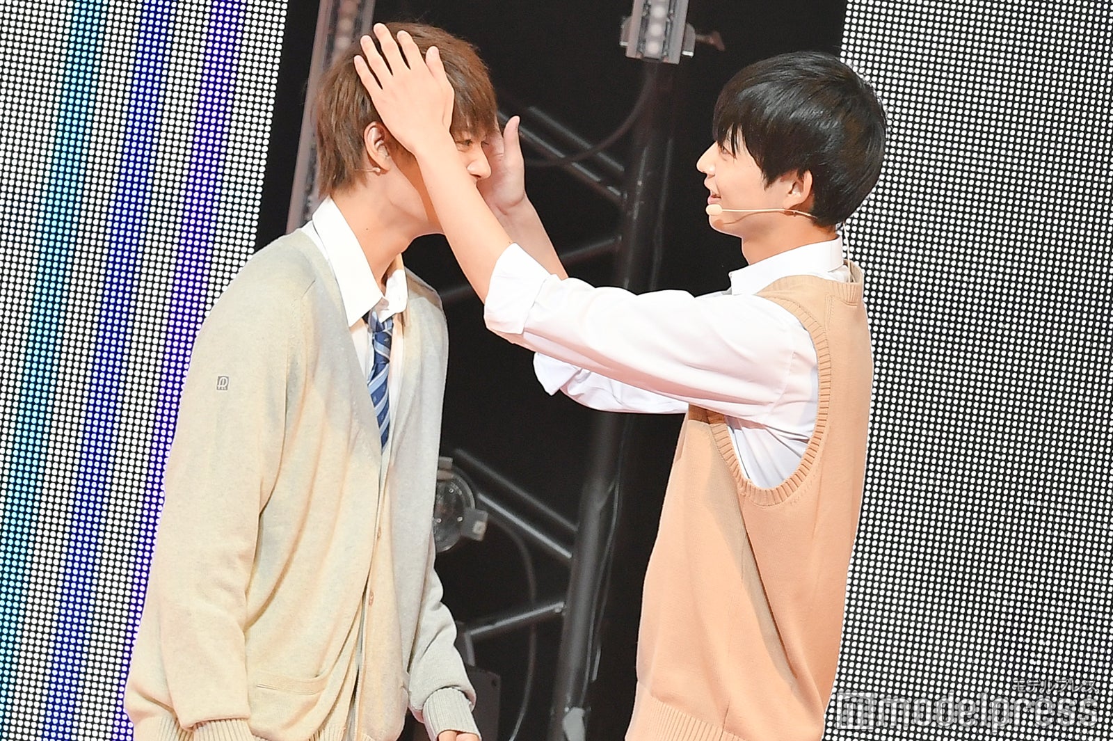 佐野勇斗、鈴木仁（C）モデルプレス