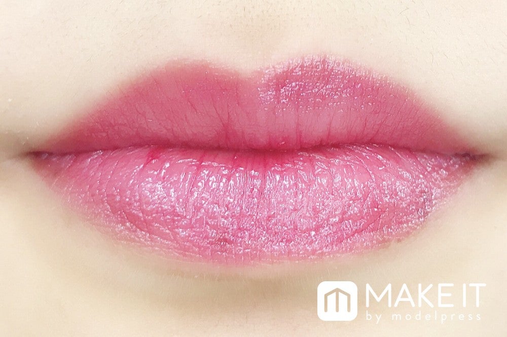 CHICCA／メスメリック リップスティック／41 レッドブルーベリー 使用 (C)メイクイット