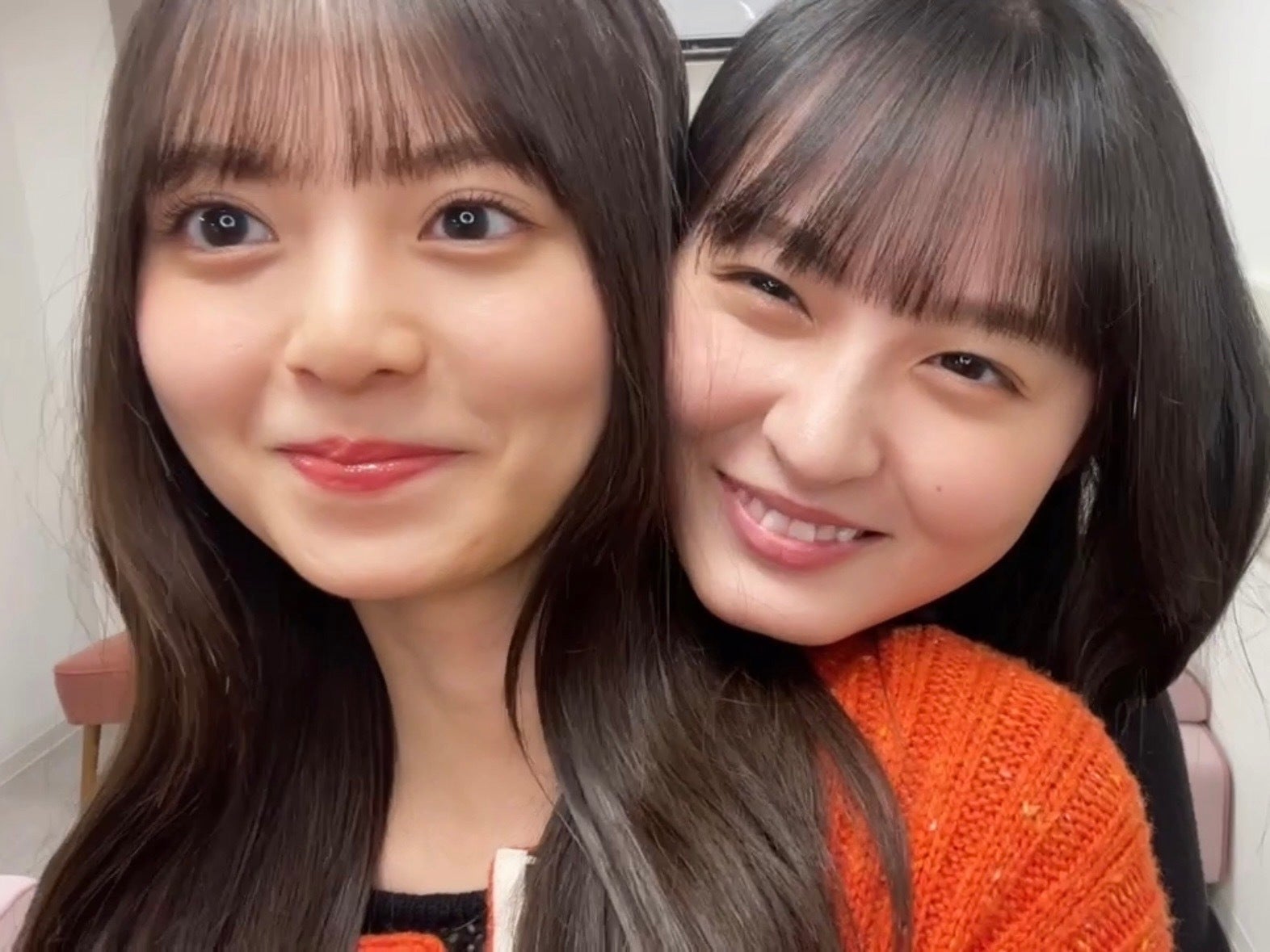 齋藤飛鳥と遠藤さくらの2ショット（提供写真）