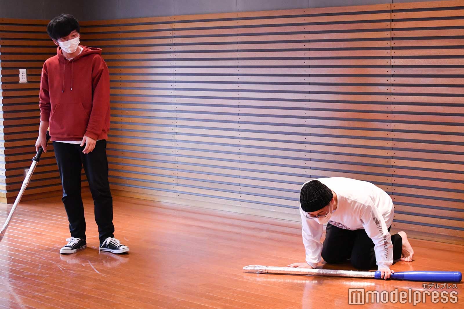 OKがかかり、思わず笑ってしまう向井慧、大津広次／「KOUGU維新」ミュージカル稽古密着の様子（C）モデルプレス