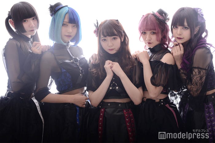 悲撃のヒロイン症候群 (C)モデルプレス