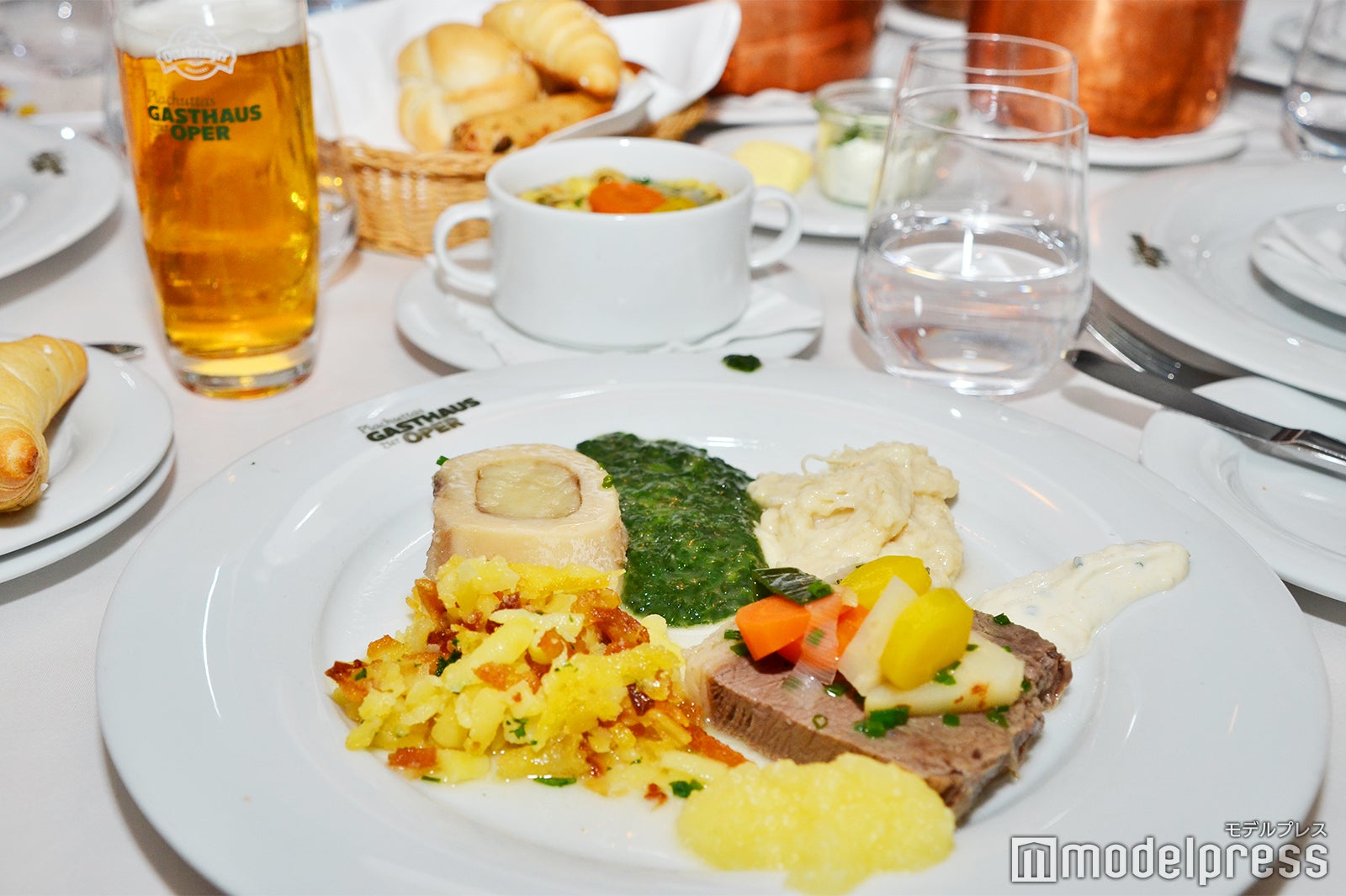 プラフッタ（C）モデルプレス