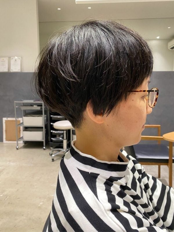 オン眉ショートスタイルまとめ 21 大人にこそ似合うおしゃれな髪型は モデルプレス オン眉ショートスタイルまとめ 21 大人にこそ似合うおしゃれな髪型は モデルプレス