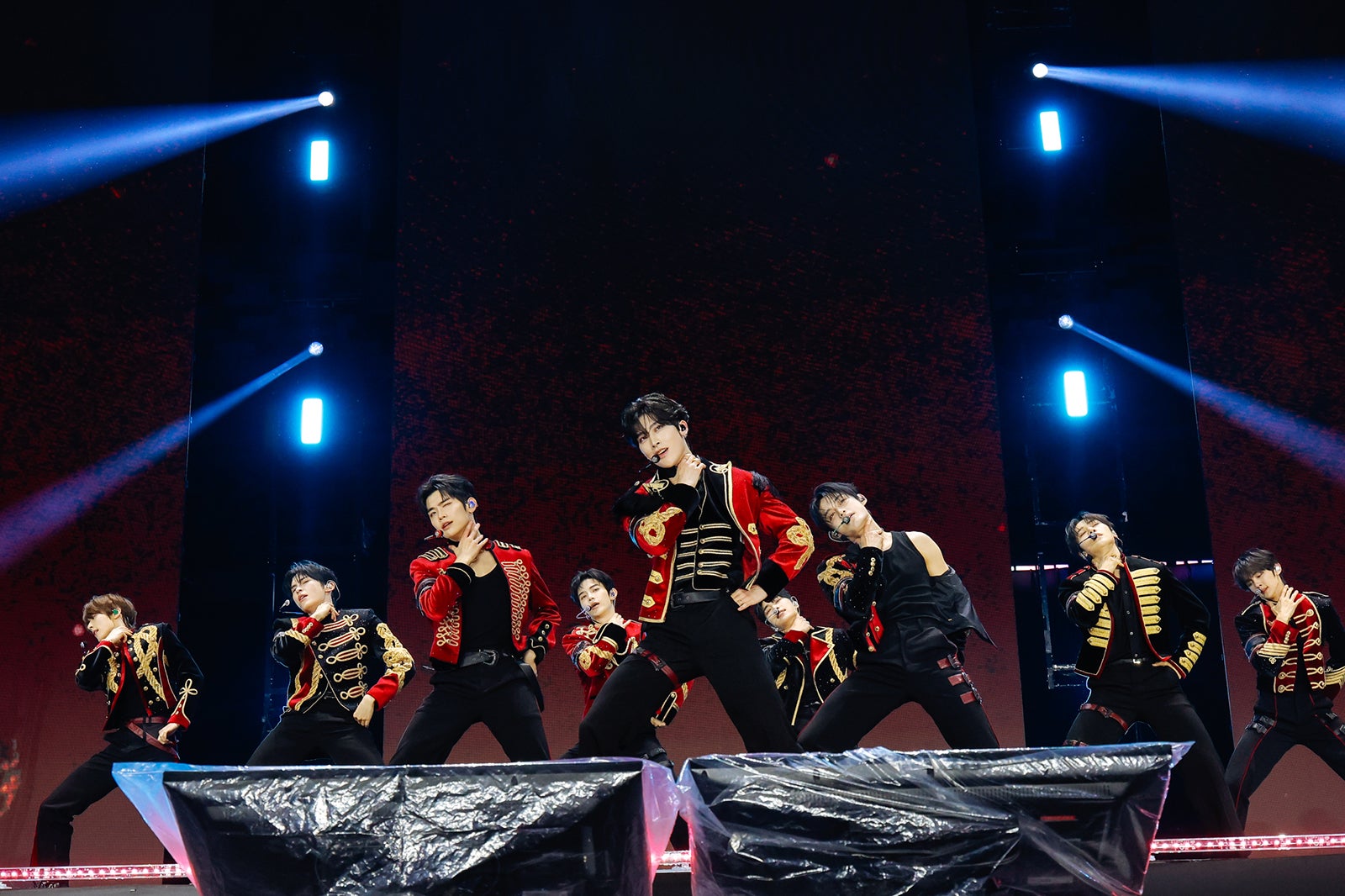 ZEROBASEONE「2025 MUSIC BANK GLOBAL FESTIVAL IN JAPAN」撮影：上山陽介、木村泰之、石井亜希、堀内レイ