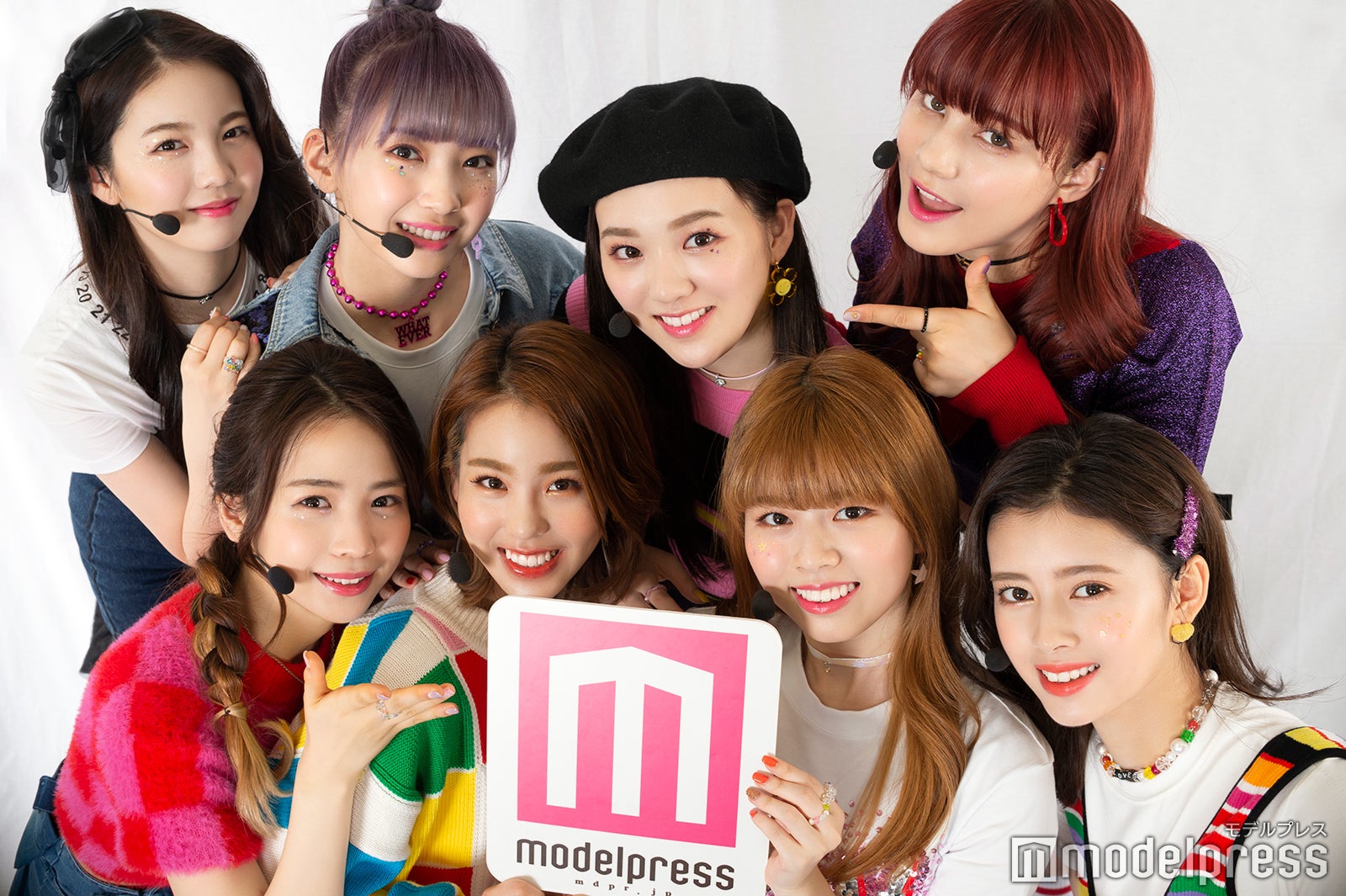 （後列左から）AYAKA、MAYUKA、RIO、NINA（前列左から）MAYA、MAKO、RIKU、RIMA （C）モデルプレス