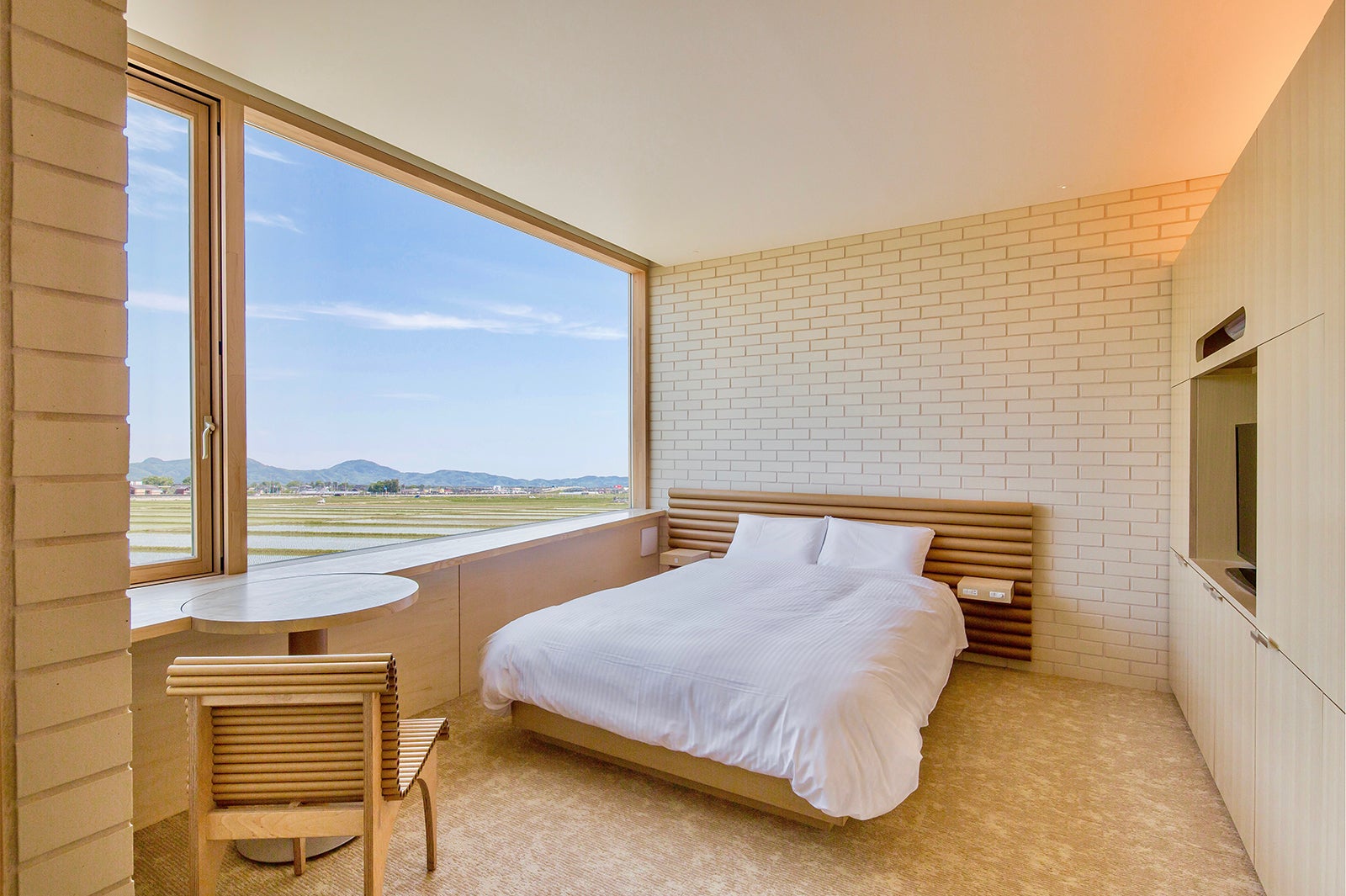 ダブル／画像提供：ヤマガタデザイン