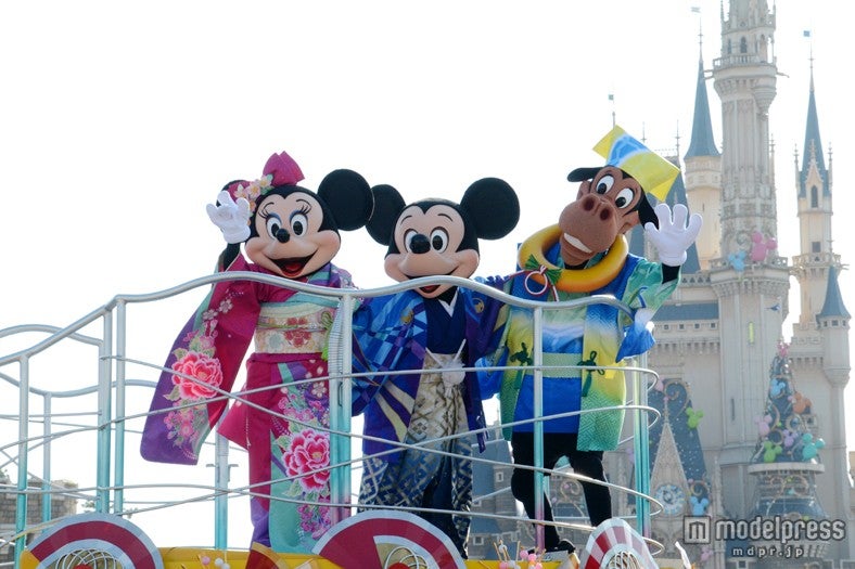 ディズニーランド「ニューイヤーズ・グリーティング」